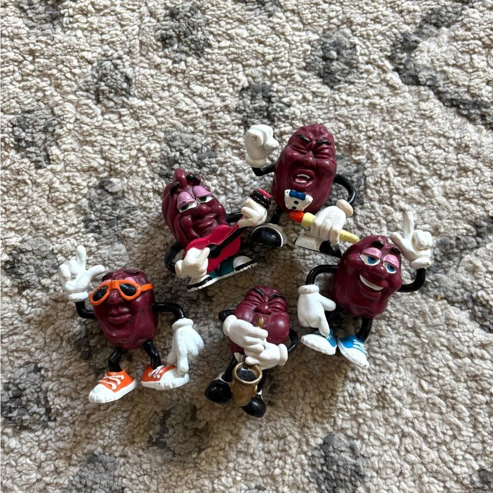 The California Raisins 80s musical figurines